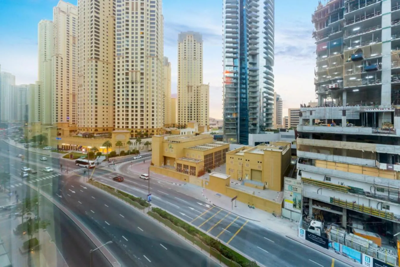 Apartment Fam Living - Blakely Tower, Dubai Marina